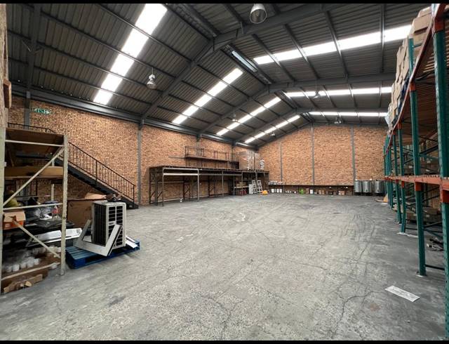 461M² WAREHOUSE TO LET IN STRIJDOMPARK